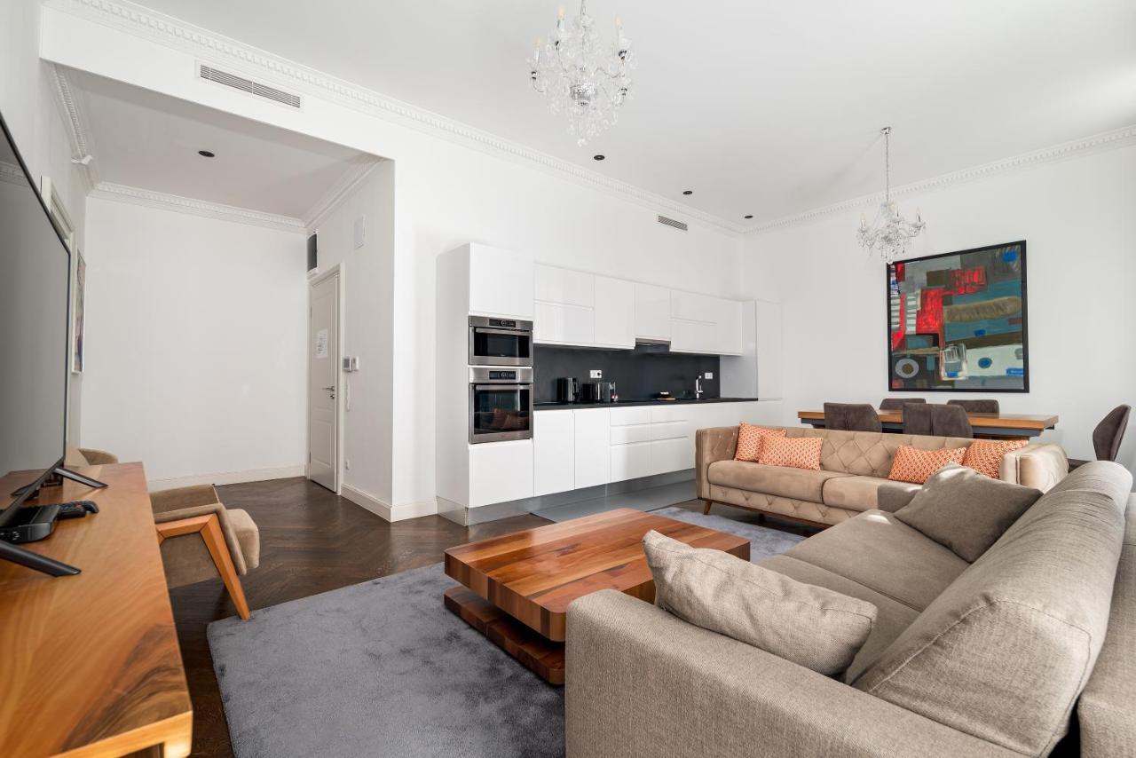 Zoya Luxury Residence Βουδαπέστη Εξωτερικό φωτογραφία A living room in a modern apartment
