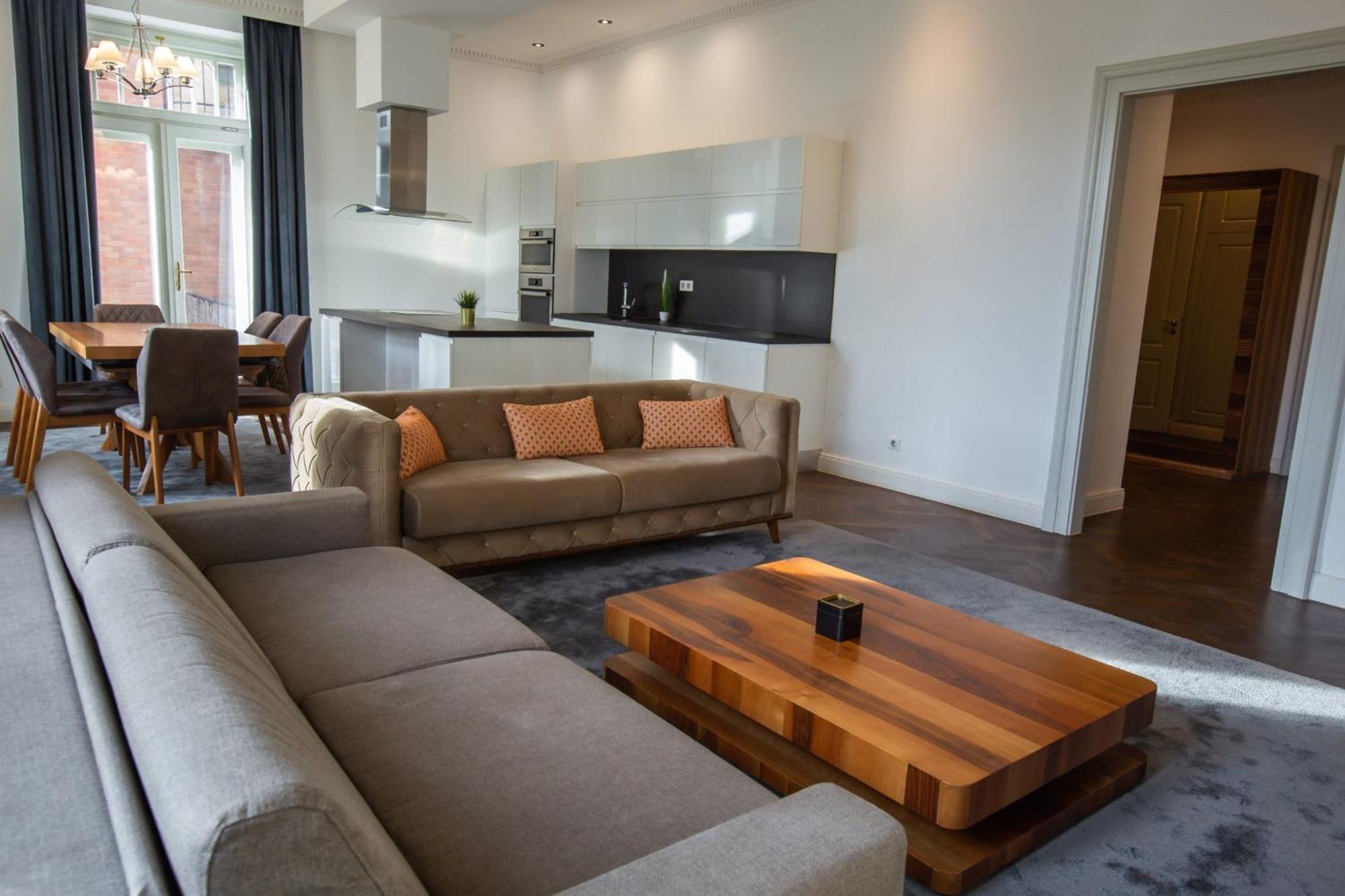 Zoya Luxury Residence Βουδαπέστη Εξωτερικό φωτογραφία A living room in a serviced apartment in Amsterdam, Netherlands